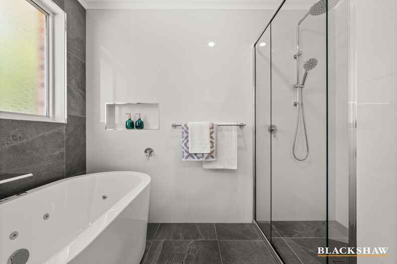 53 Martley Circuit Calwell