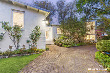 14 Gawler Crescent Deakin