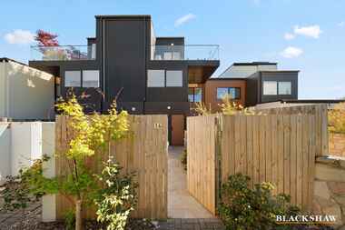 14/3 Lowrie Street Dickson