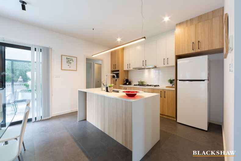 2/21 Bernacchi Street Mawson