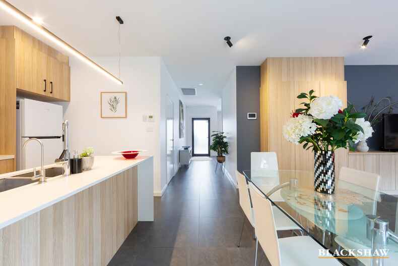 2/21 Bernacchi Street Mawson