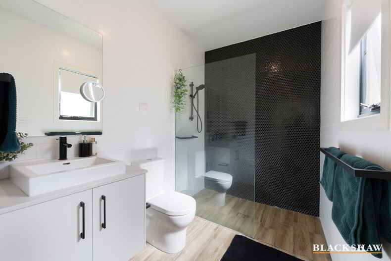 2/21 Bernacchi Street Mawson