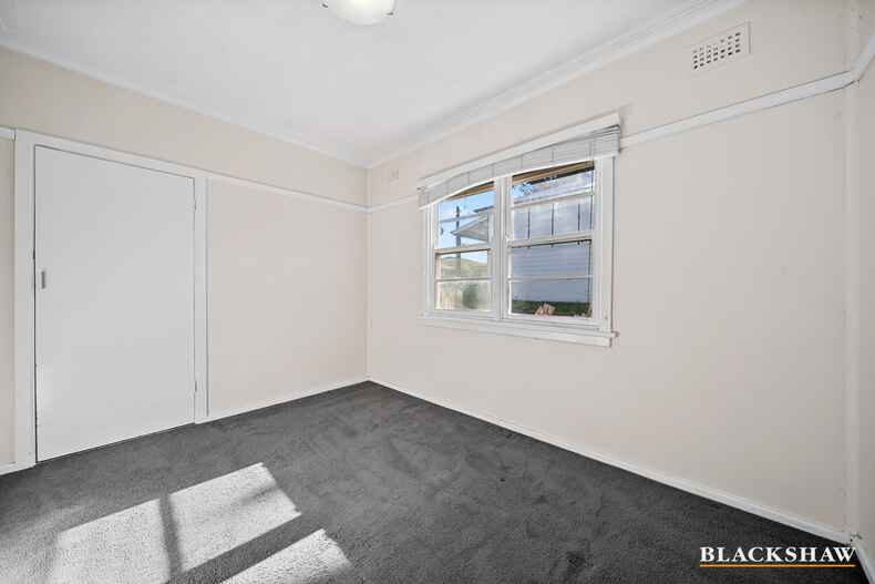 30 Hirst Avenue Queanbeyan 30 Hirst Avenue Queanbeyan