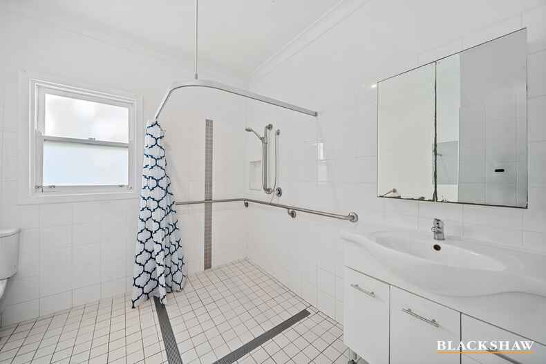 30 Hirst Avenue Queanbeyan 30 Hirst Avenue Queanbeyan