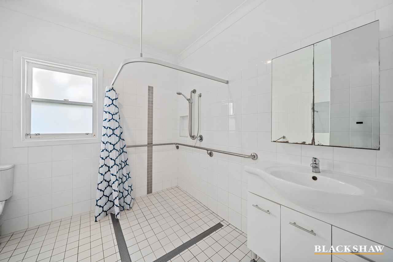 30 Hirst Avenue Queanbeyan