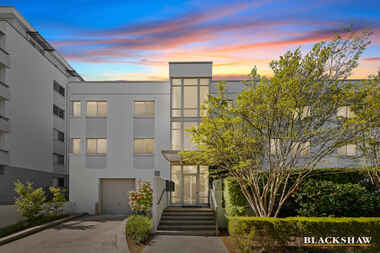 71/17 Darling Street Barton