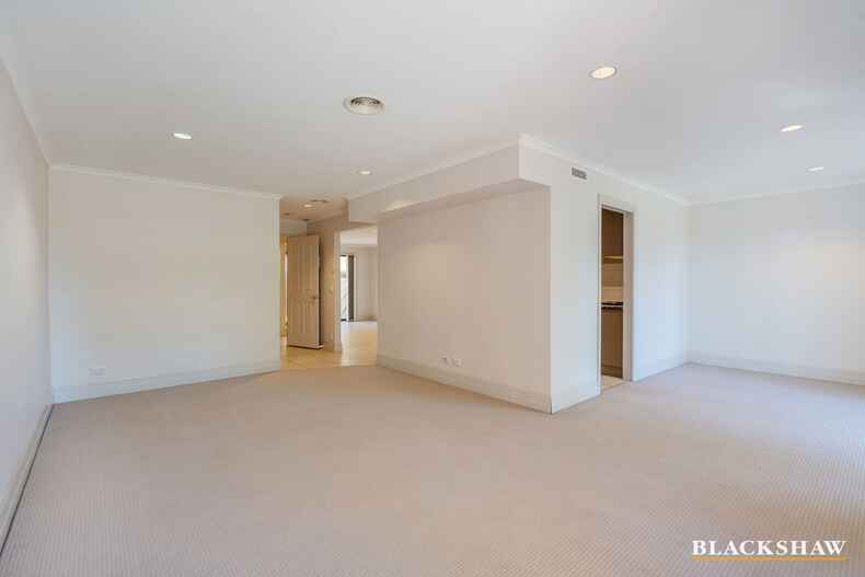 334 Anthony Rolfe Avenue Gungahlin 334 Anthony Rolfe Avenue Gungahlin