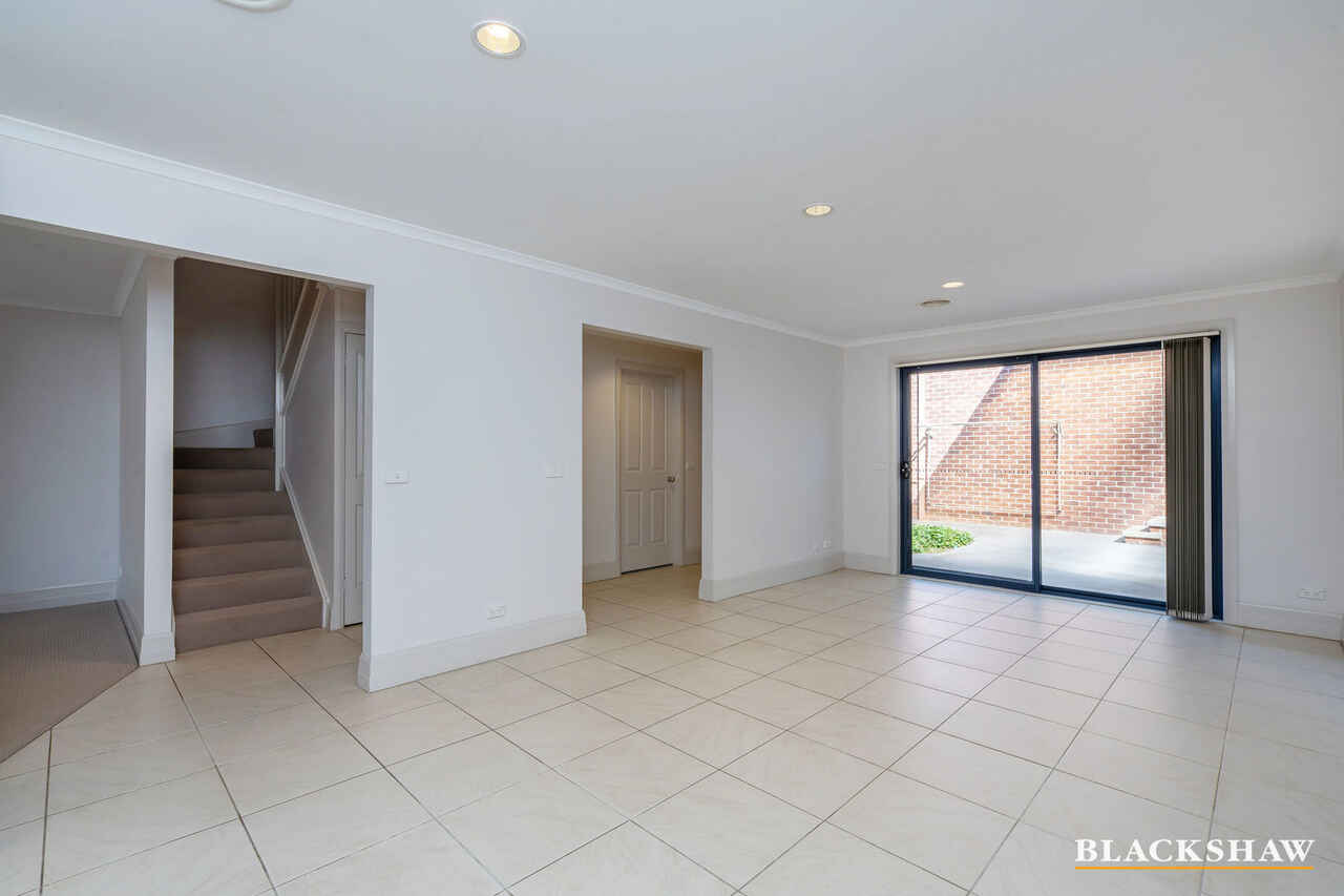 334 Anthony Rolfe Avenue Gungahlin