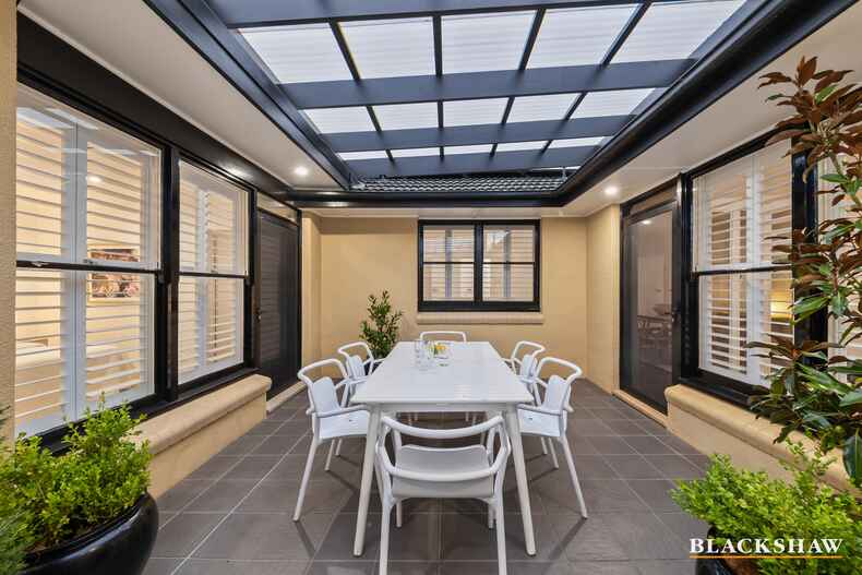 14 Hopetoun Circuit Deakin 14 Hopetoun Circuit Deakin