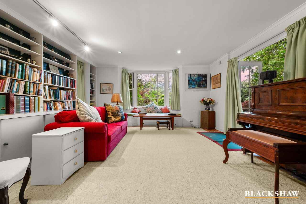 31 Arthur Circle Griffith