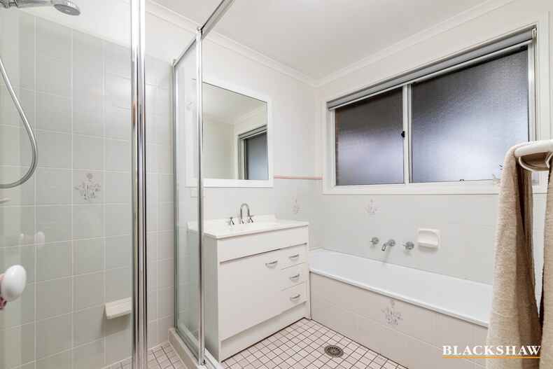 13 Mackerras Crescent Theodore 13 Mackerras Crescent Theodore