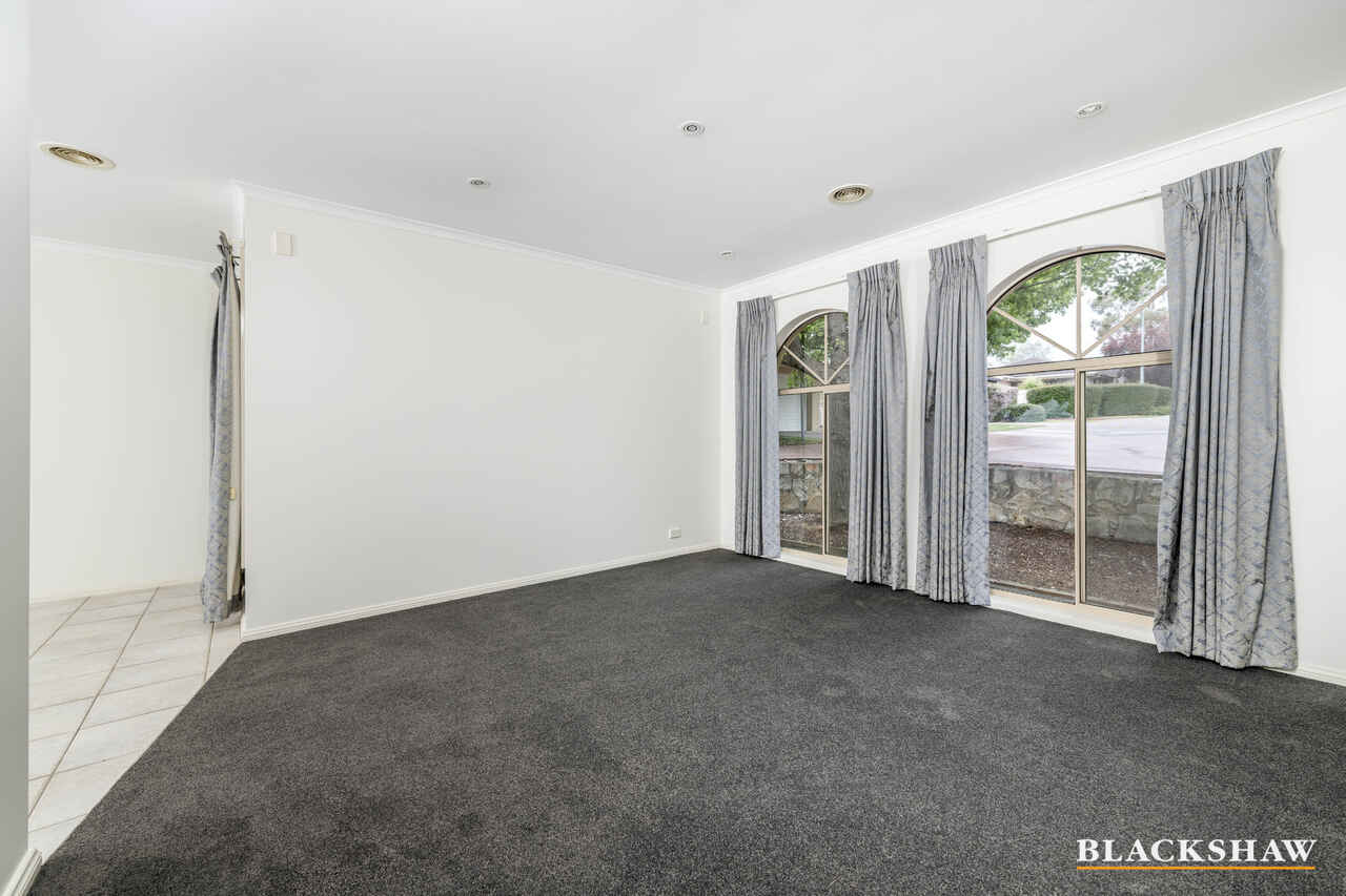 4/137 Lampard Circuit Bruce