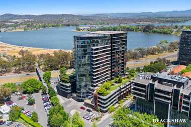 501/19 Marcus Clarke Street City