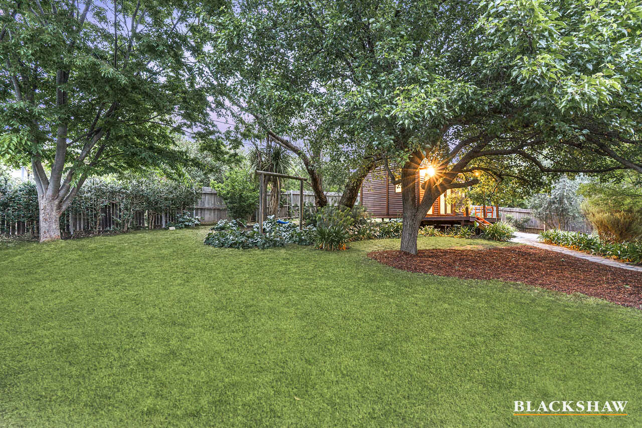 18 McLaren Crescent Pearce