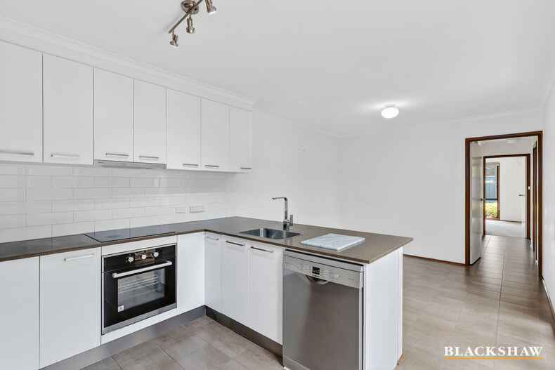 13 Summerville Crescent Florey 13 Summerville Crescent Florey