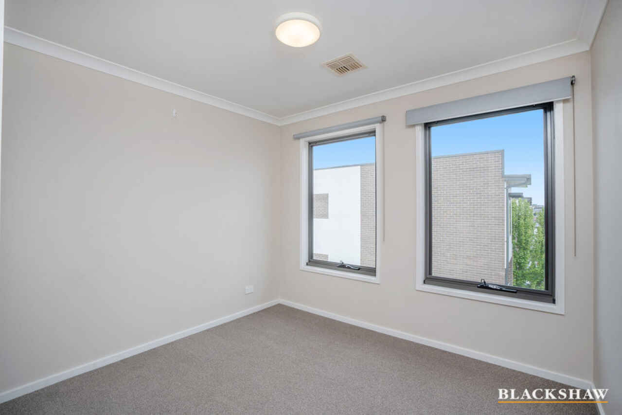 17/50 Henry Kendall Street Franklin