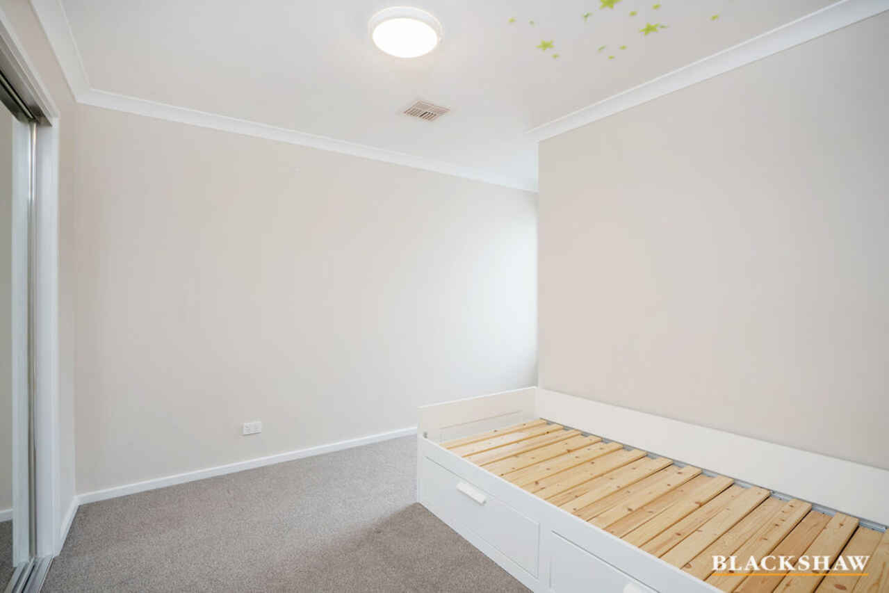 17/50 Henry Kendall Street Franklin