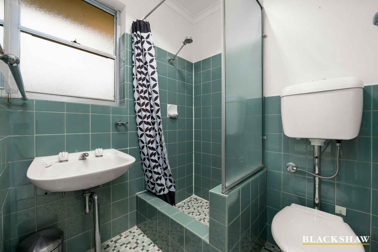 4/51 Hampton Circuit Yarralumla