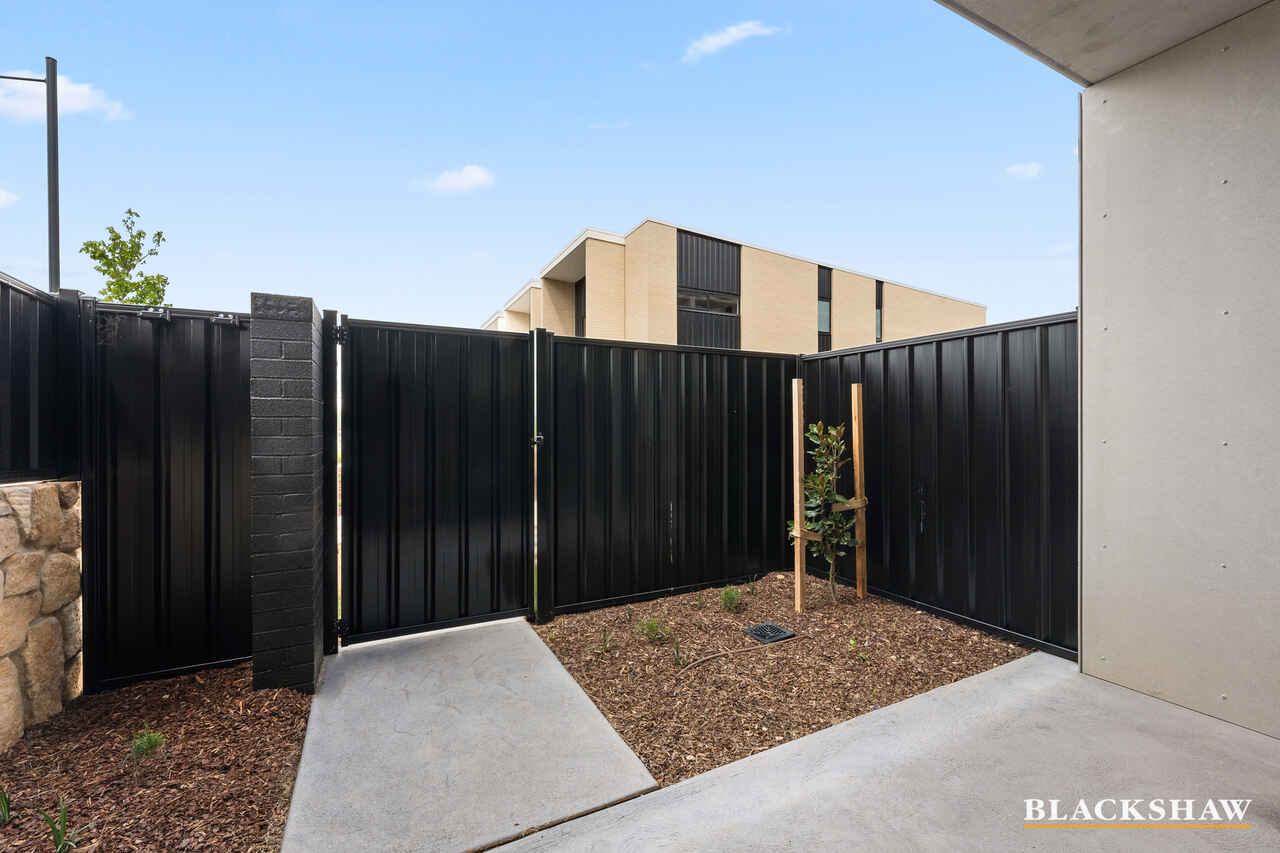 60/25 Trennery Crescent Googong