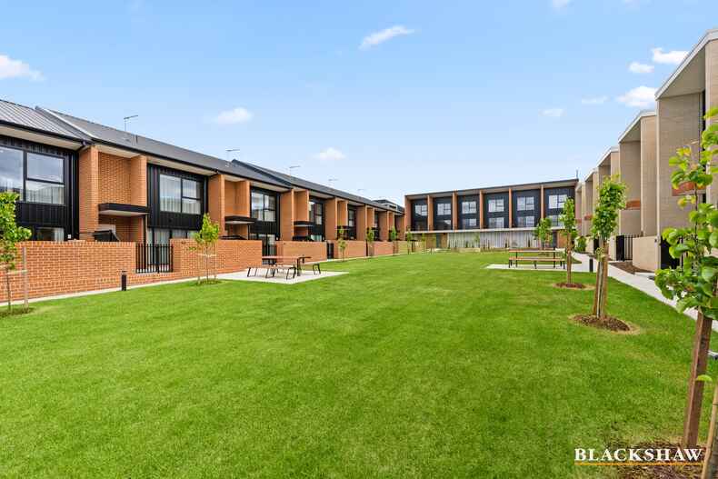 60/25 Trennery Crescent Googong 60/25 Trennery Crescent Googong