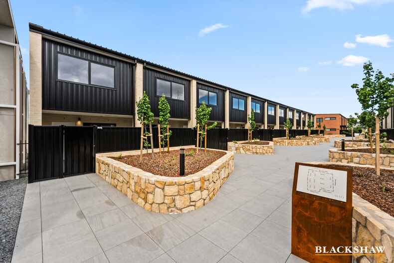 60/25 Trennery Crescent Googong 60/25 Trennery Crescent Googong