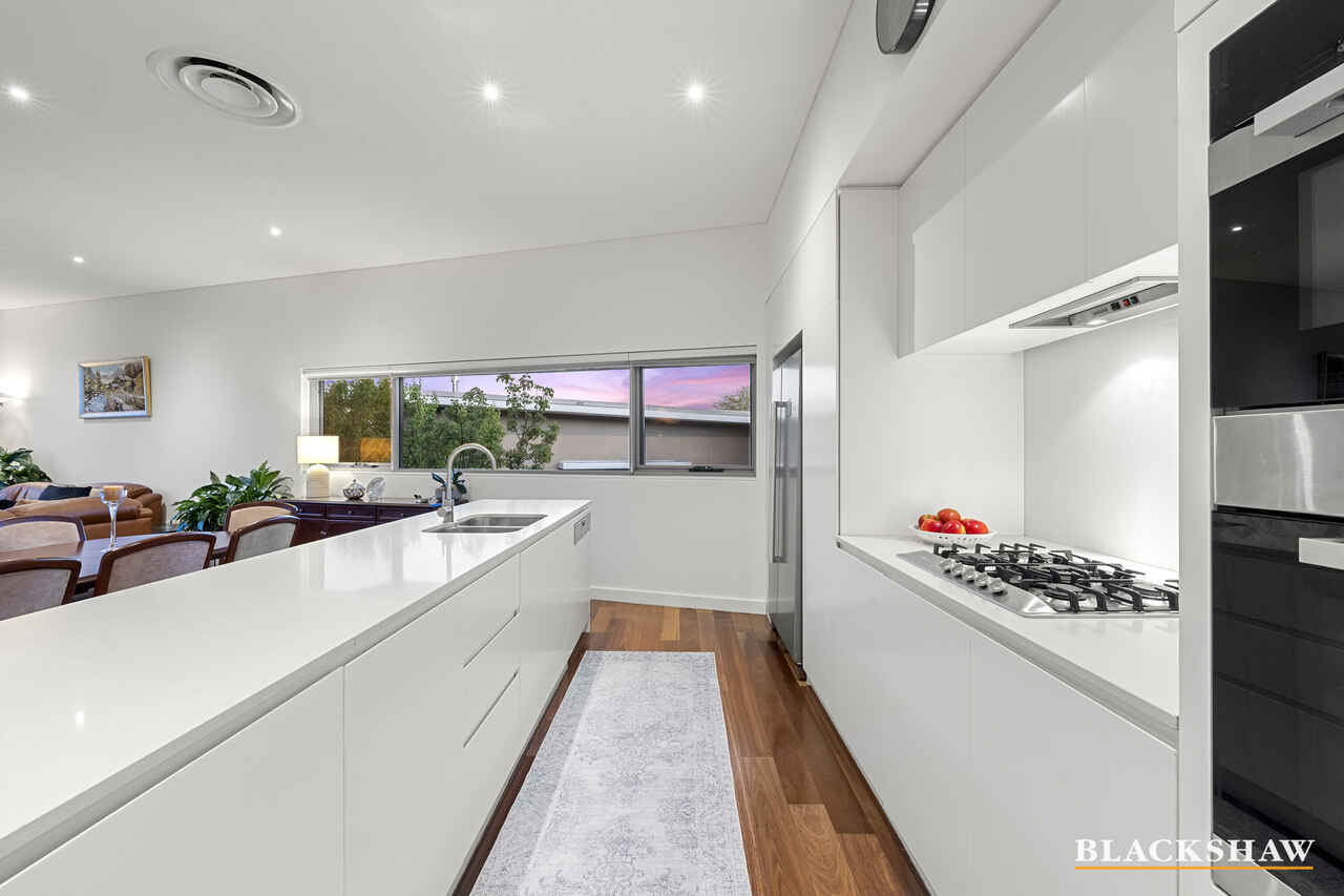 208/21 State Circle Forrest