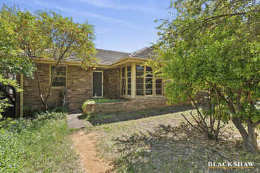 28 Carrington Street Deakin