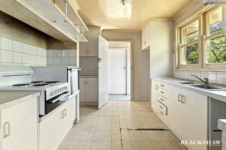 28 Carrington Street Deakin