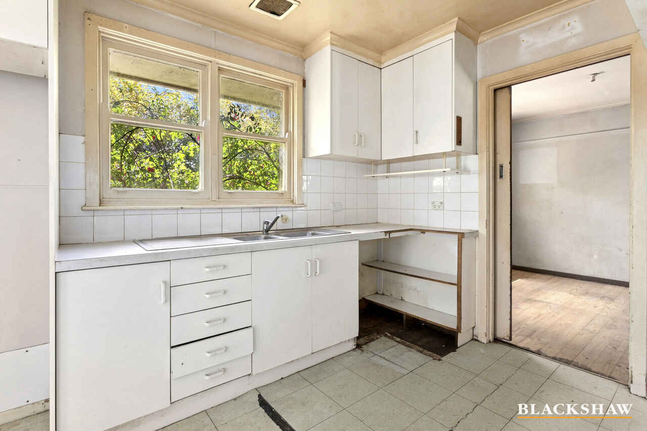 28 Carrington Street Deakin