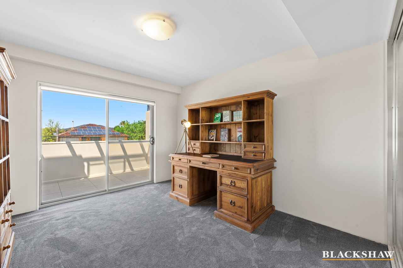 17a/17 Uriarra Road Crestwood