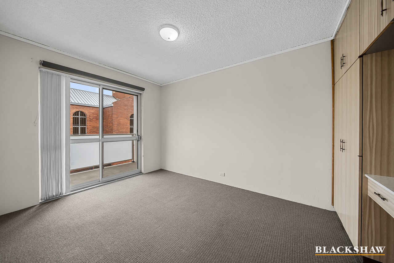4/30 Trinculo Place Queanbeyan