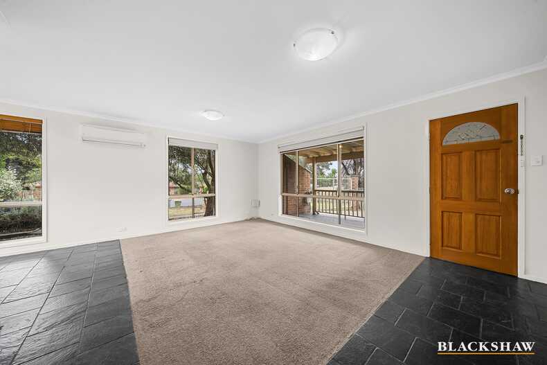 8 Steel Place Queanbeyan