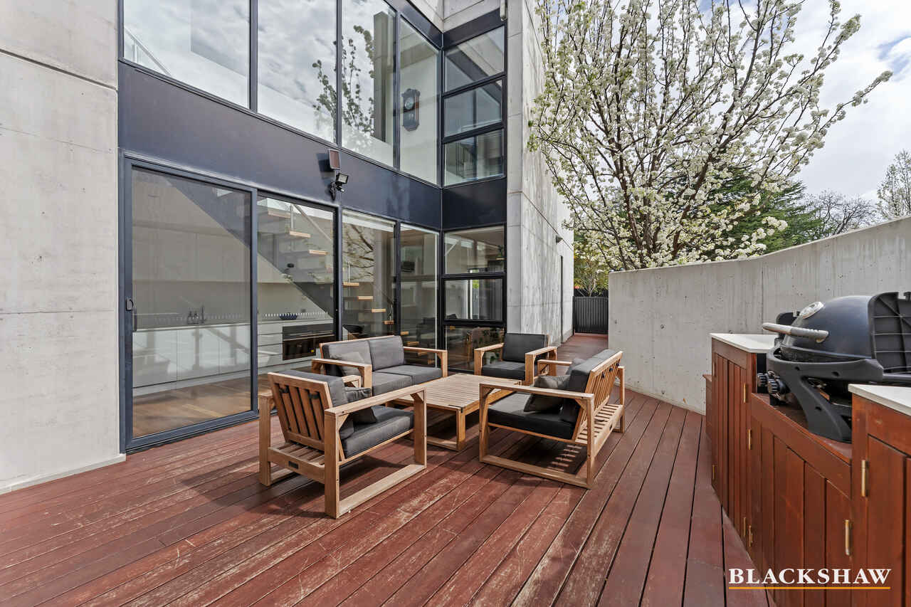 17/43 Hampton Circuit Yarralumla