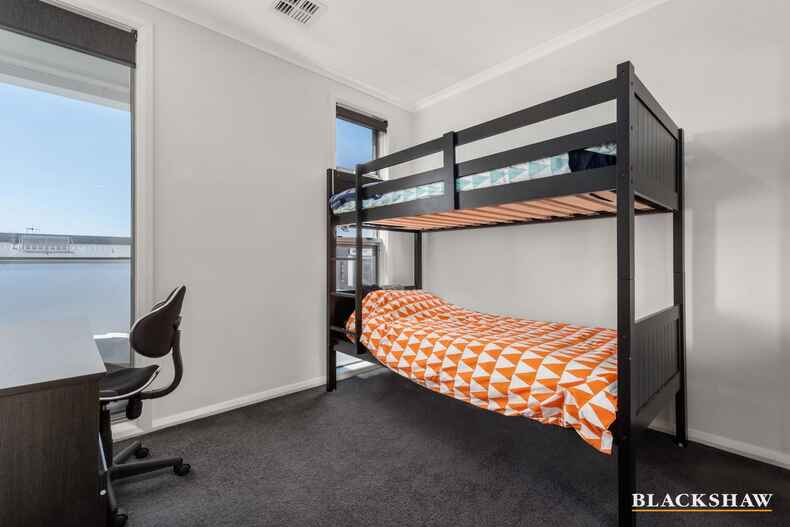 32 Chanter Terrace Coombs 32 Chanter Terrace Coombs