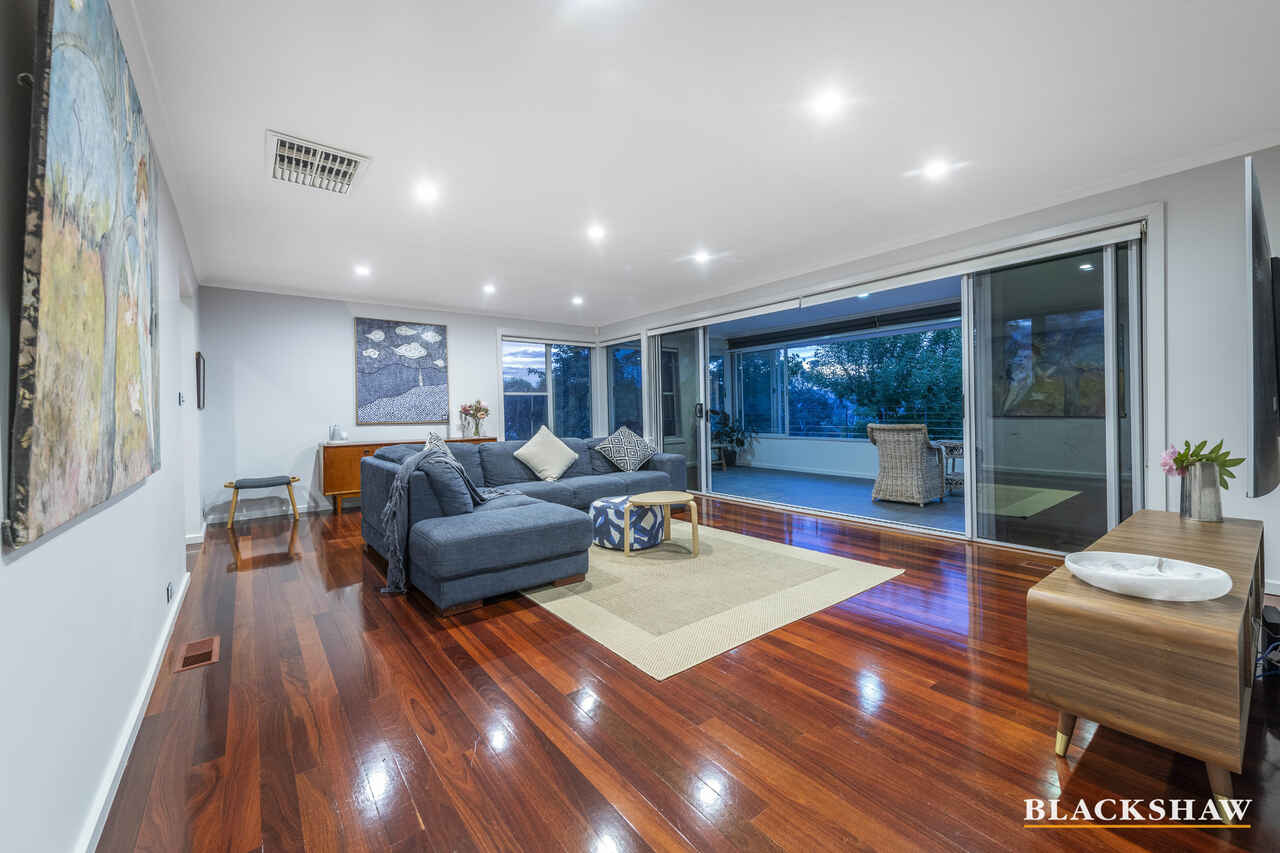 51 Curlewis Crescent Garran