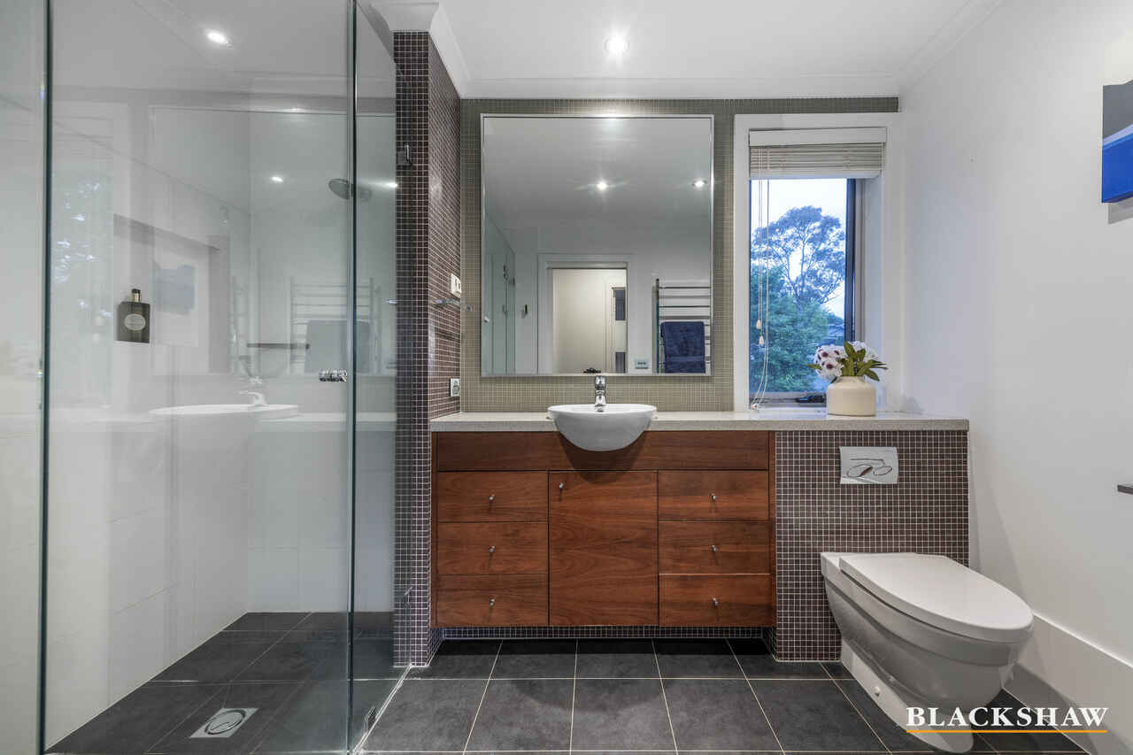 51 Curlewis Crescent Garran