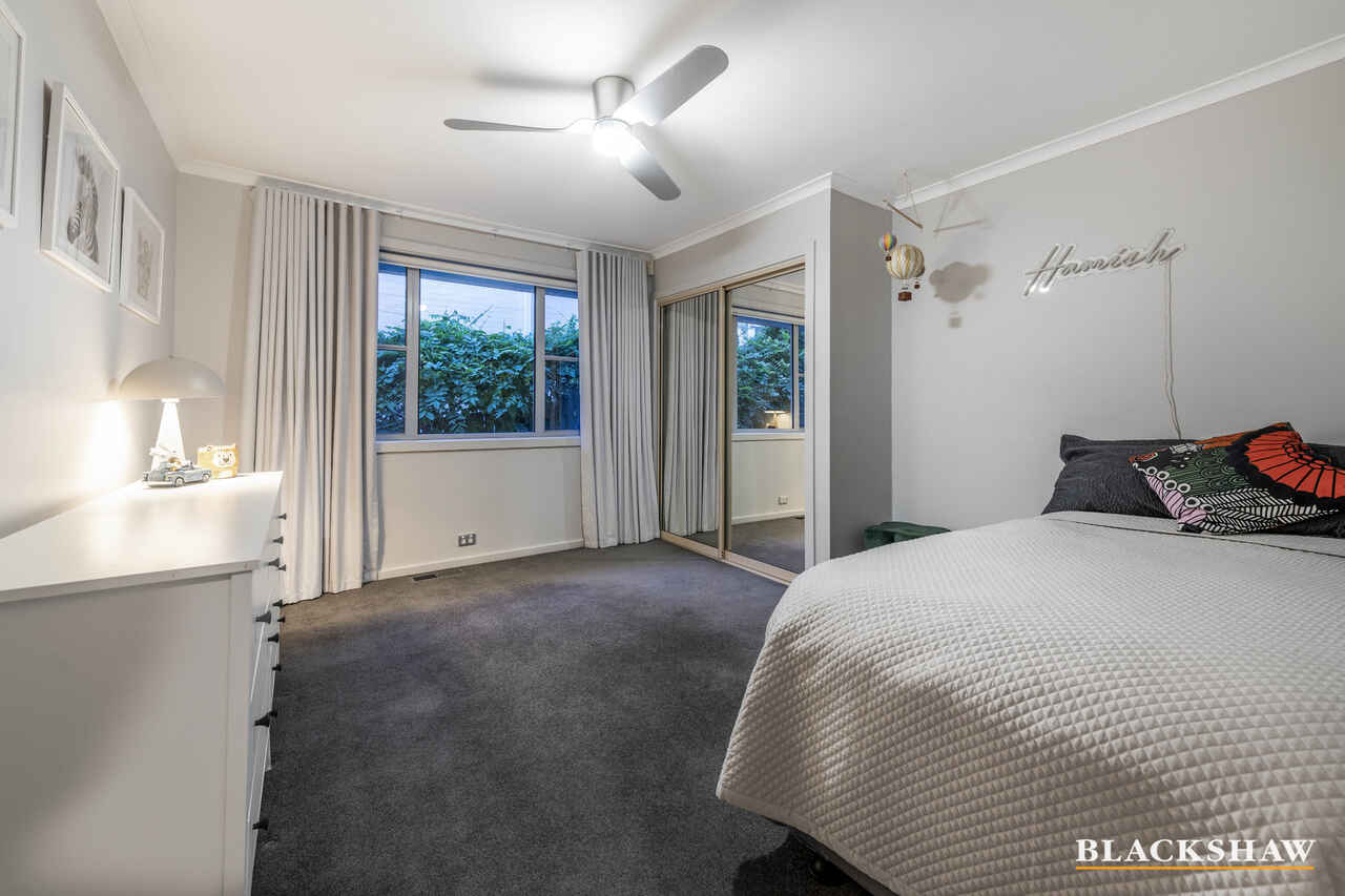 51 Curlewis Crescent Garran