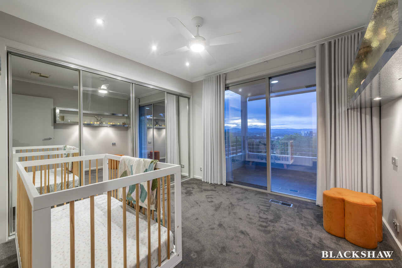 51 Curlewis Crescent Garran