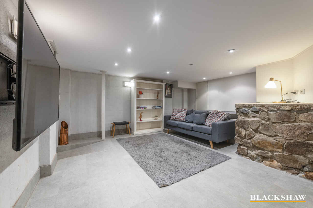 51 Curlewis Crescent Garran