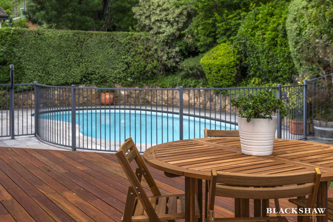 51 Curlewis Crescent Garran