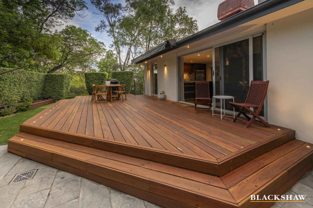 51 Curlewis Crescent Garran