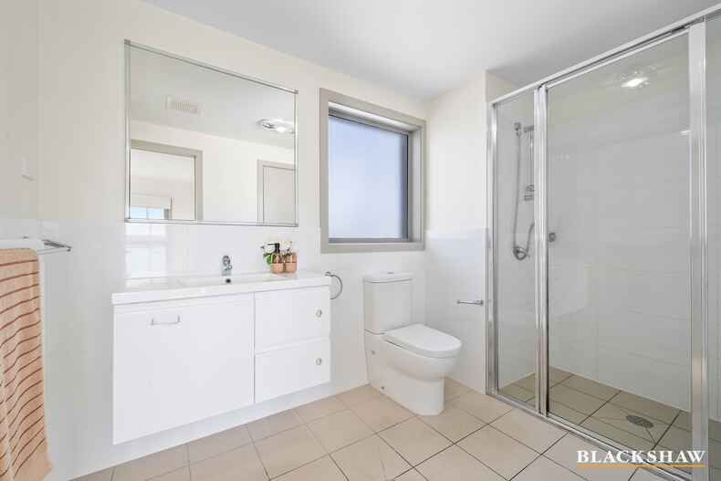 48/41 Clare Burton Crescent Franklin