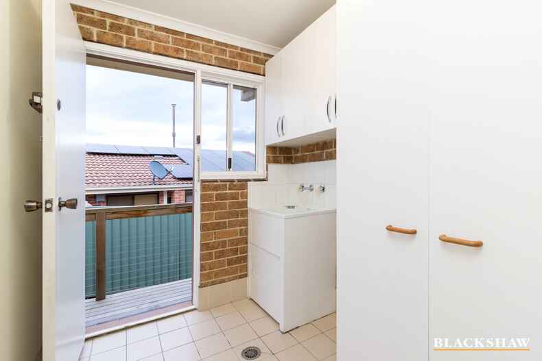 1/30 Mowatt Street Queanbeyan East