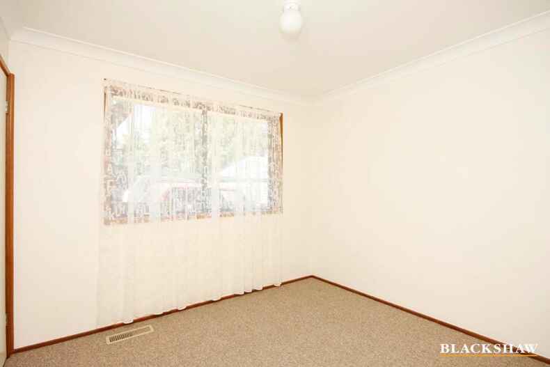 23 Girdlestone Crescent Calwell