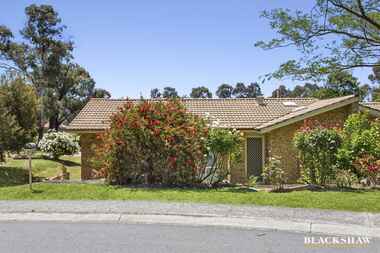 8 Hugh Mckay Crescent Dunlop