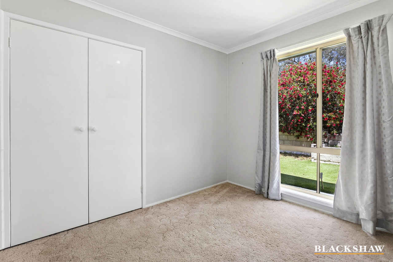 8 Hugh Mckay Crescent Dunlop