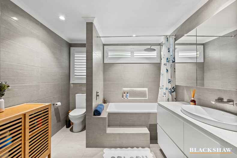 134 Kingsford Smith Drive Melba 134 Kingsford Smith Drive Melba