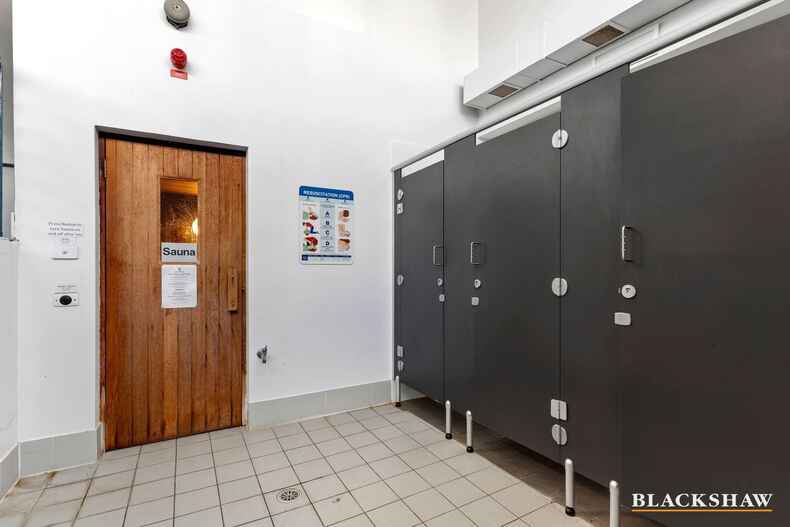 801/2 Akuna Street City