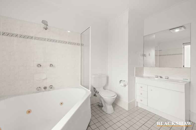 6/10 Tank Street Phillip