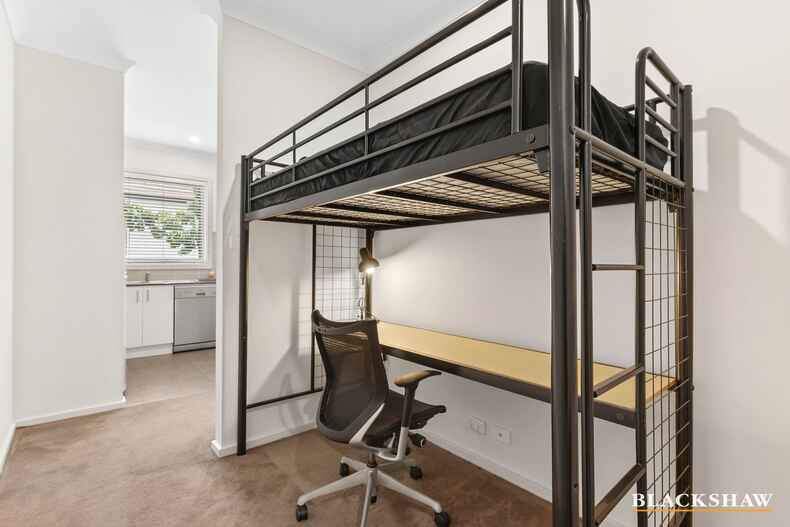 8/21 Majura Avenue Dickson